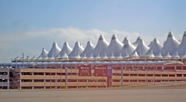 Denver International Airport Future Traffic and Mobility on Peña Boulevard