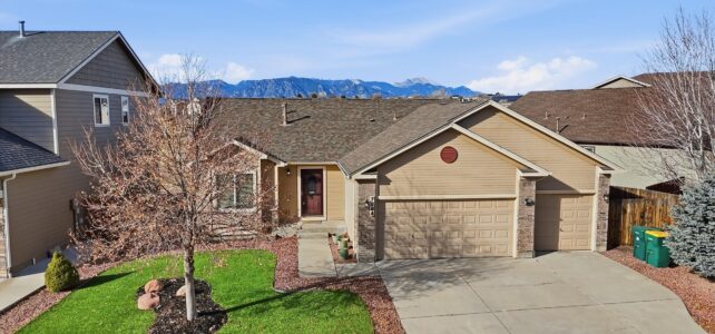 Home of The Week: Mesa Ridge With Mountain Views